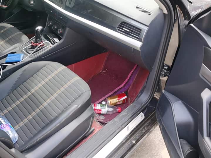 Фото 8 - Volkswagen Lavida