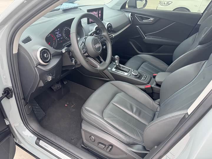 Фото 6 - Audi Q2L