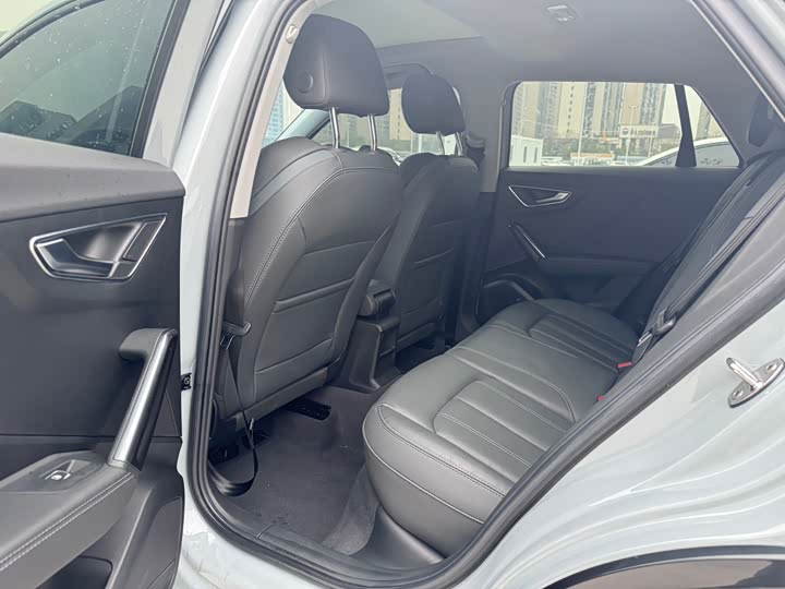 Фото 7 - Audi Q2L