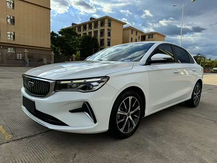 Фото 1 - Geely Emgrand