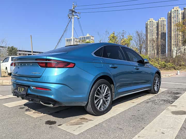 Фото 8 - Geely Preface