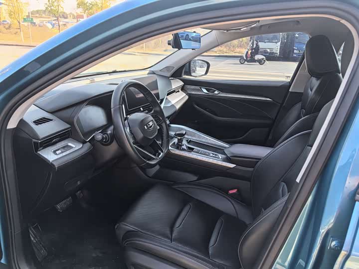 Фото 9 - Geely Preface