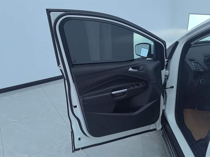 Фото 7 - Ford Escape (Kuga)