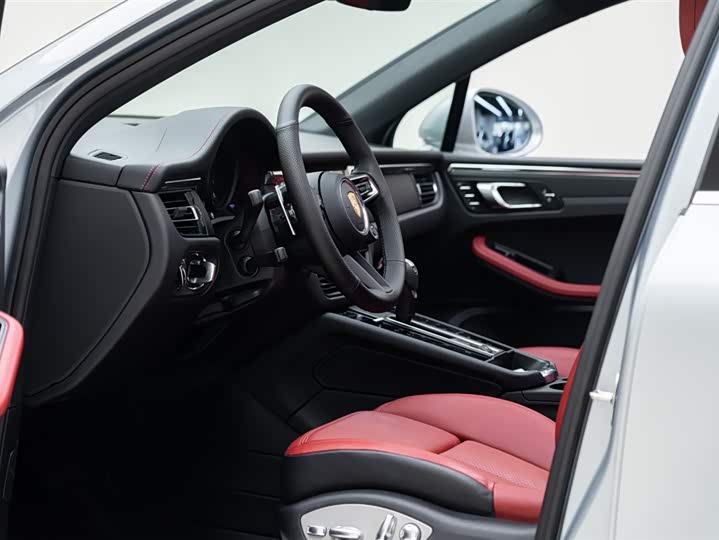 Фото 8 - Porsche Macan