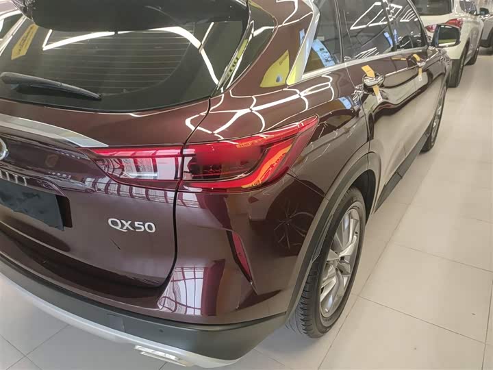 Фото 8 - Infiniti QX50