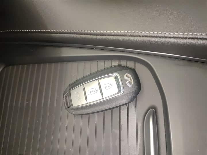 Фото 9 - Infiniti QX50