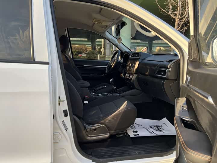 Фото 4 - Foton Conqueror 3