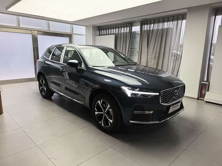 Фото 3 - Volvo XC60
