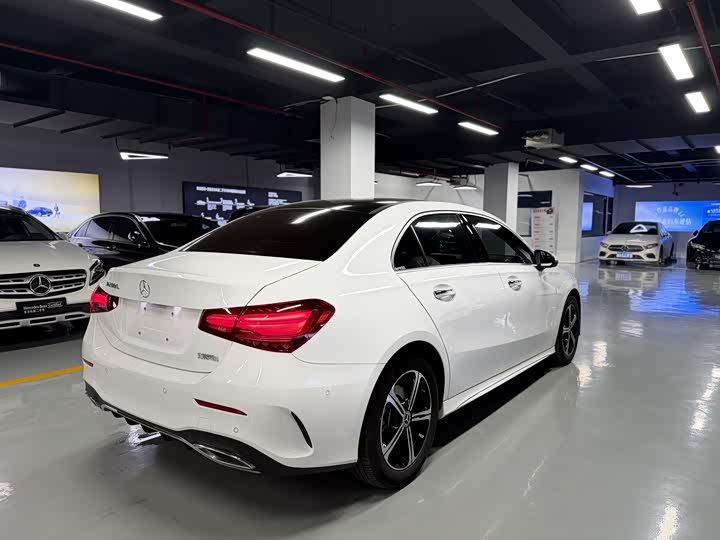 Фото 8 - Mercedes-Benz A-Class