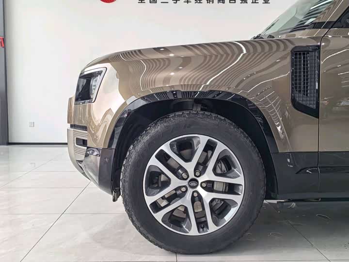 Фото 6 - Land Rover Defender