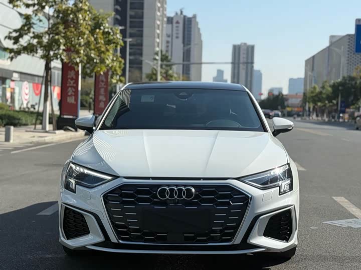 Фото 2 - Audi A3