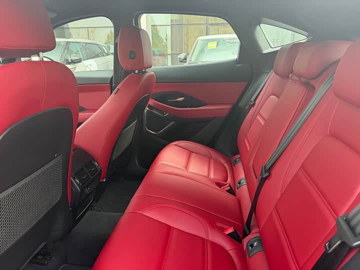 Фото 7 - Jaguar E-Pace