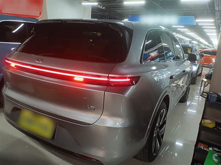 Фото 7 - LiXiang L6