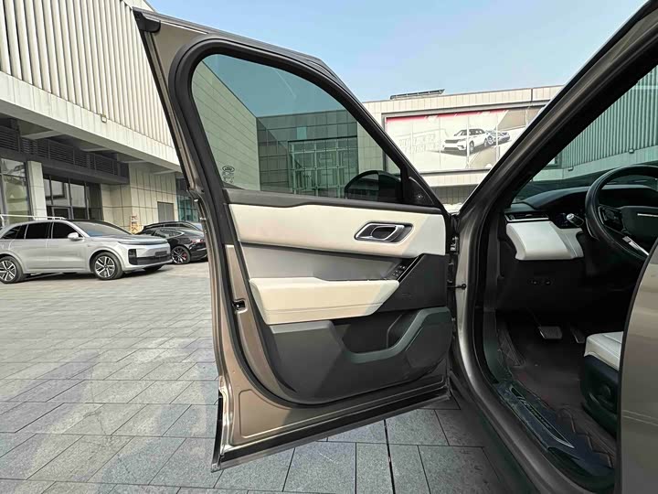 Фото 6 - Land Rover Range Rover Velar