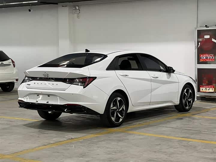 Фото 5 - Hyundai Elantra N line