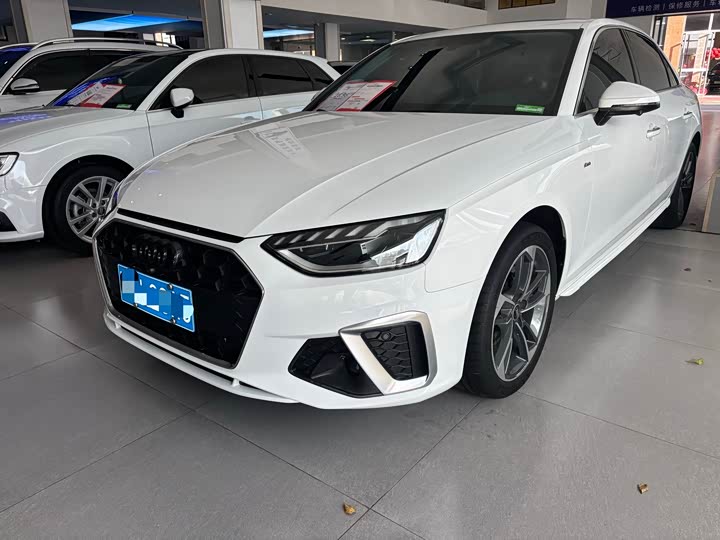 Фото 1 - Audi A4L