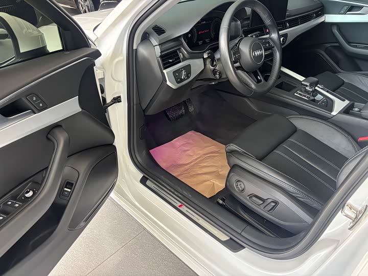 Фото 7 - Audi A4L