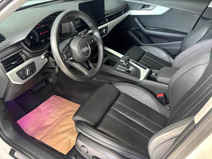 Фото 8 - Audi A4L