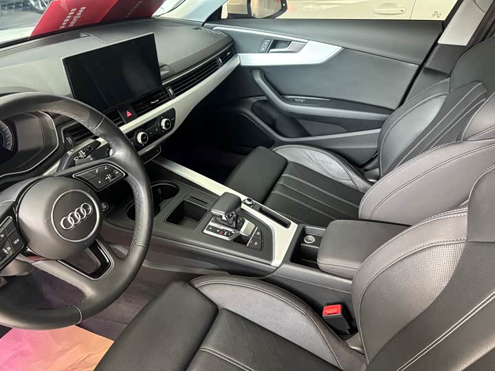 Фото 9 - Audi A4L