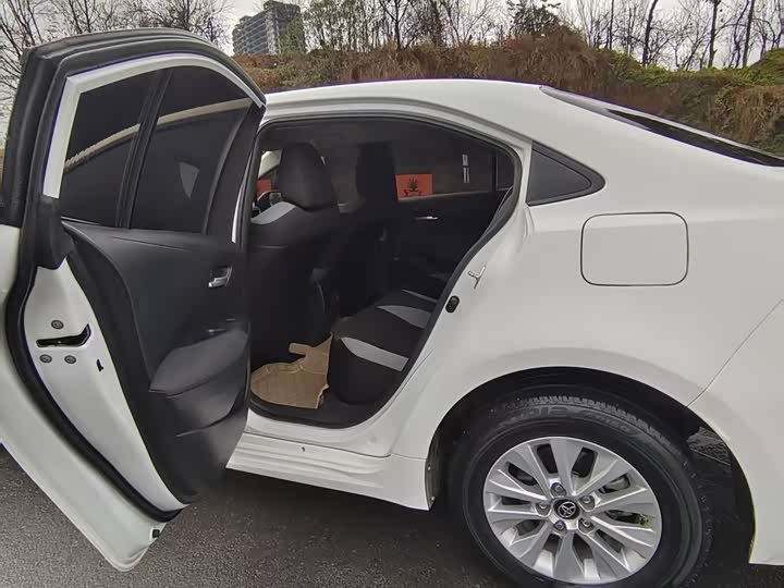 Фото 6 - Toyota Corolla