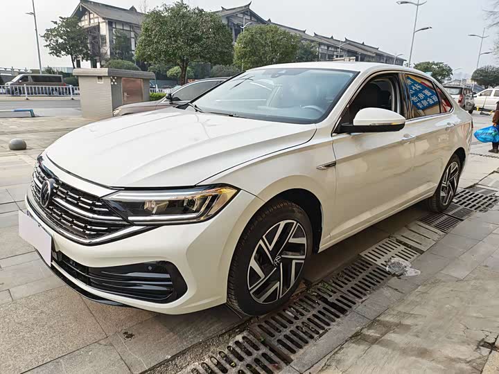 Фото 2 - Volkswagen Sagitar L