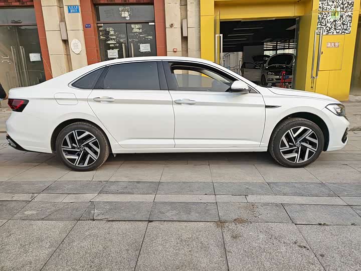 Фото 4 - Volkswagen Sagitar L