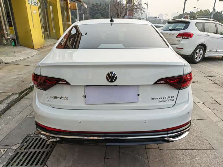 Фото 6 - Volkswagen Sagitar L