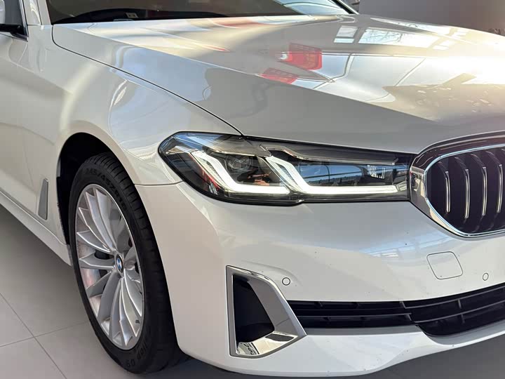 Фото 3 - BMW 5 Series