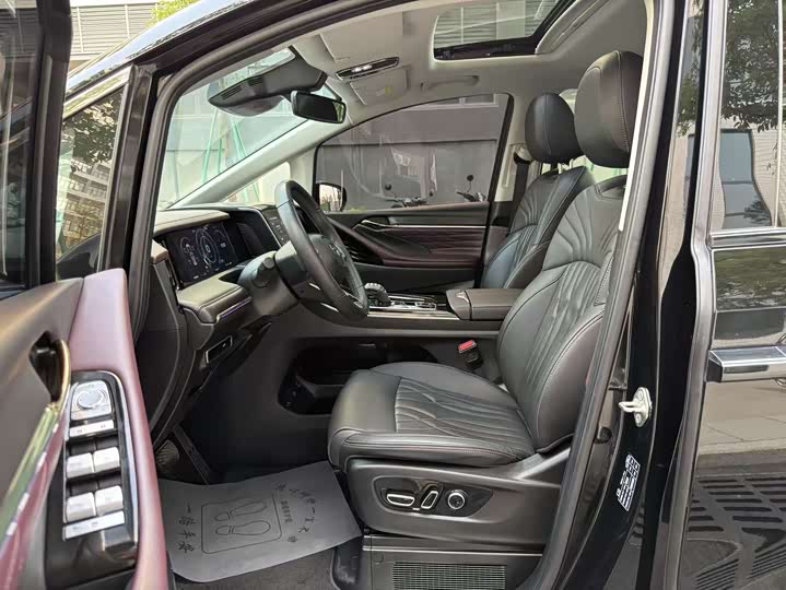 Фото 5 - GAC Trumpchi M8