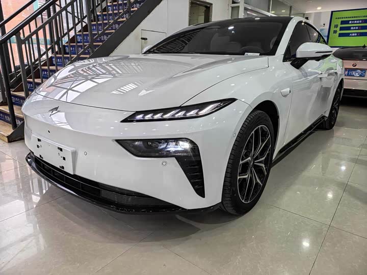 Фото 1 - Dongfeng Yipai eπ 007