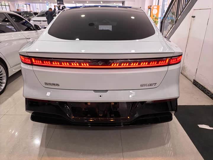 Фото 9 - Dongfeng Yipai eπ 007