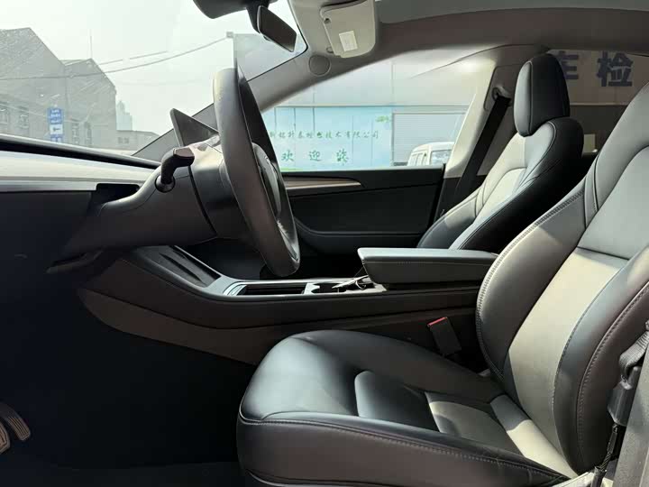 Фото 4 - Tesla Model Y