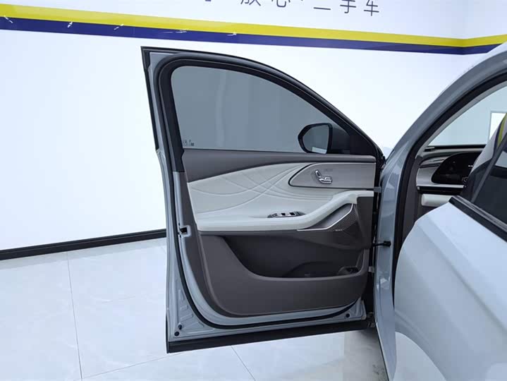 Фото 7 - Exeed RX C-DM Hybrid