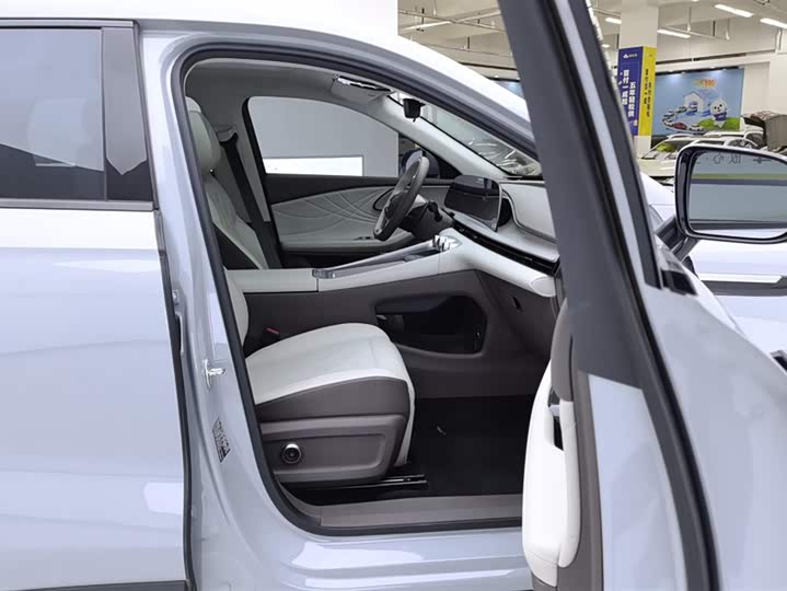 Фото 8 - Exeed RX C-DM Hybrid