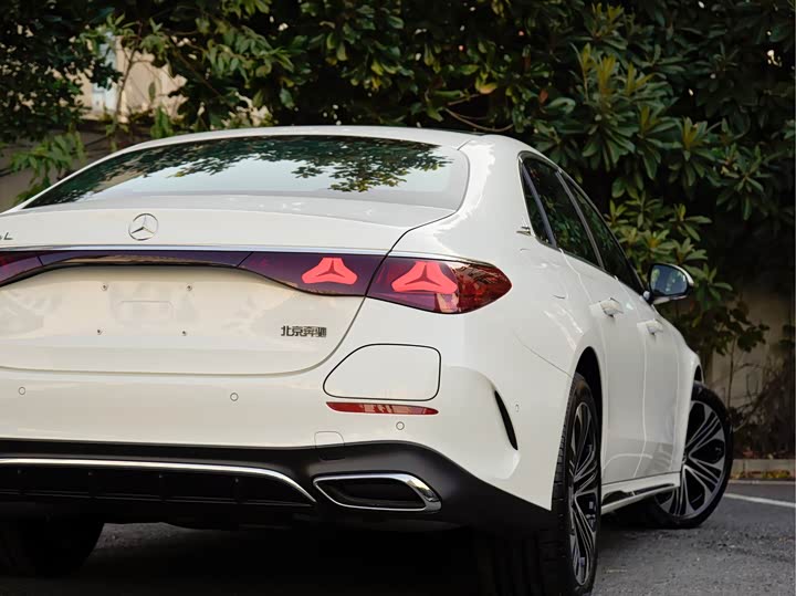 Фото 6 - Mercedes-Benz E-Class Hybrid