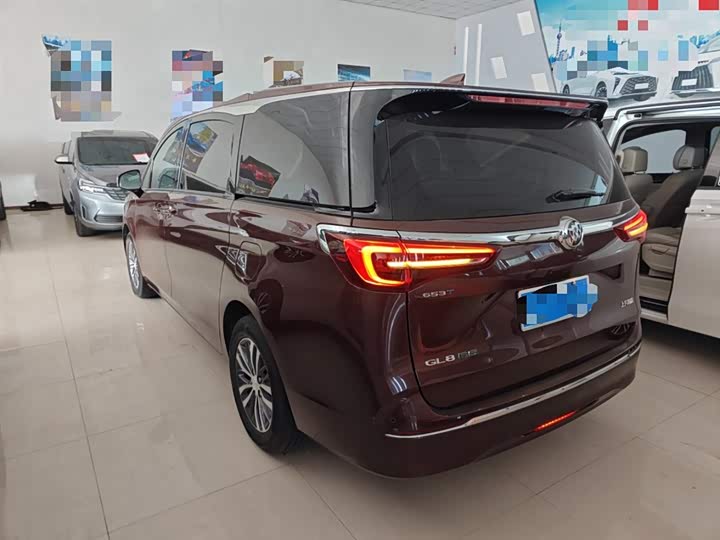 Фото 5 - Buick GL8 ES