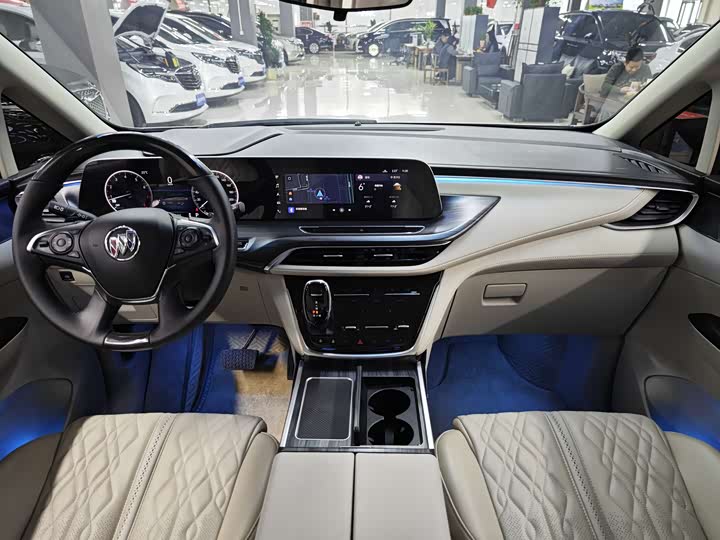 Фото 4 - Buick GL8 ES