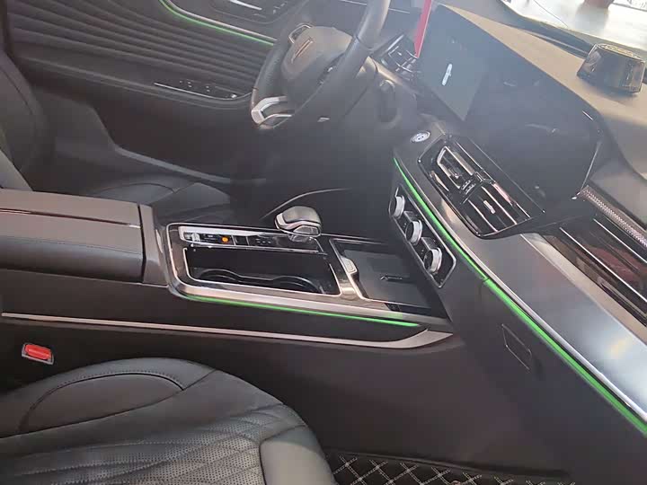 Фото 6 - Hongqi HS5