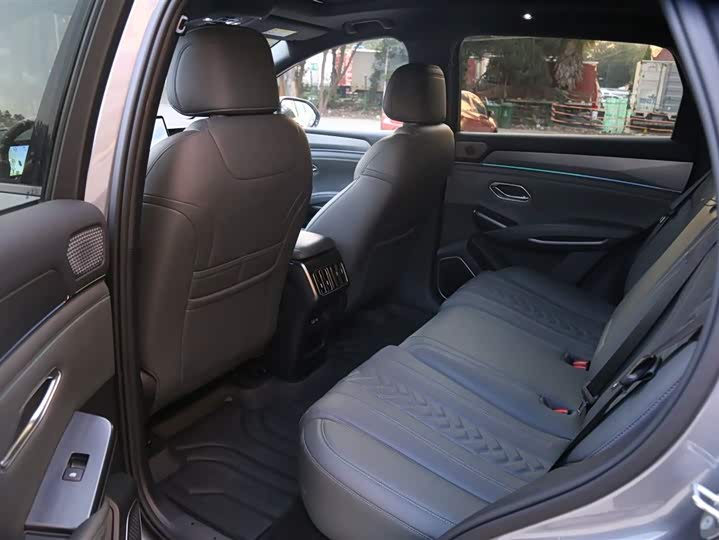 Фото 9 - BYD Song L DM-i Hybrid