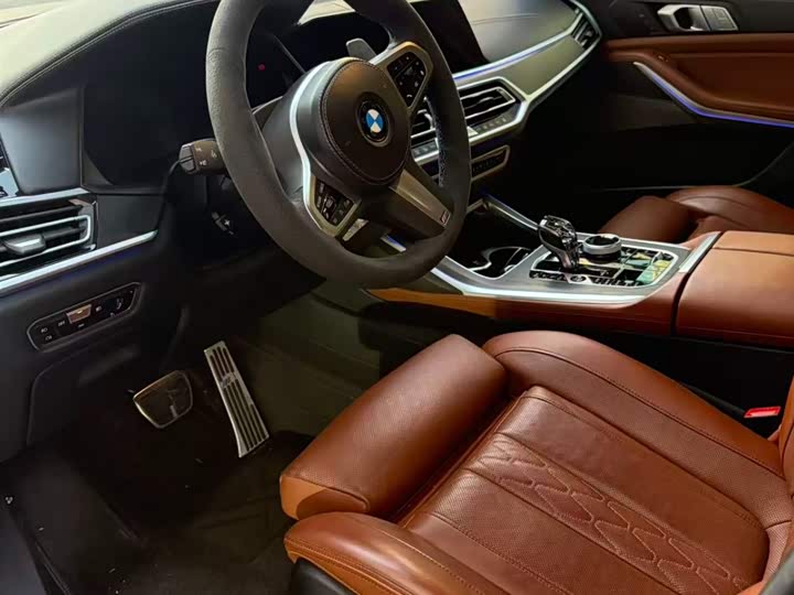 Фото 2 - BMW X7