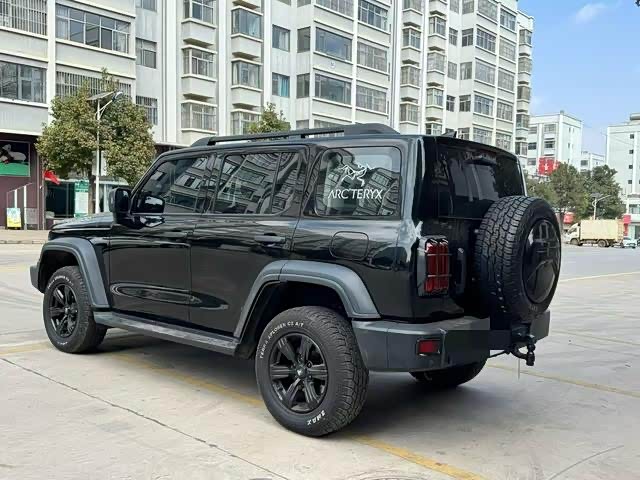 Фото 9 - Tank 300