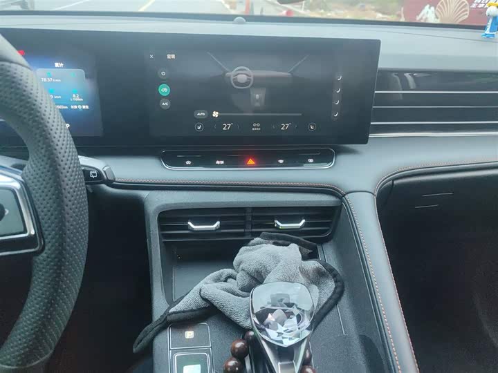 Фото 6 - Roewe RX5