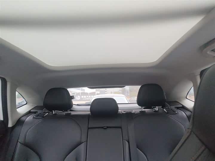 Фото 9 - Roewe RX5