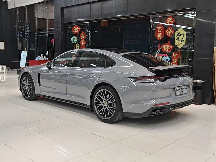 Фото 6 - Porsche Panamera
