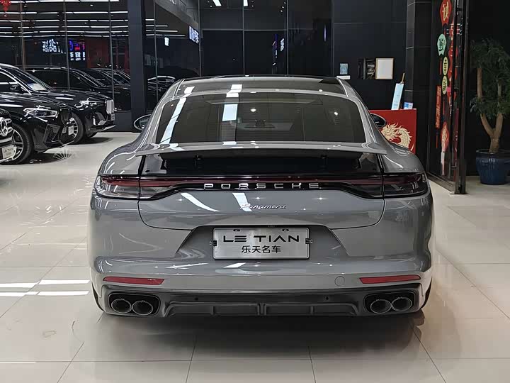 Фото 7 - Porsche Panamera