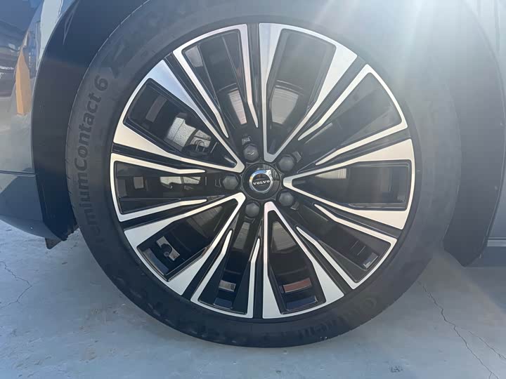 Фото 7 - Volvo V60