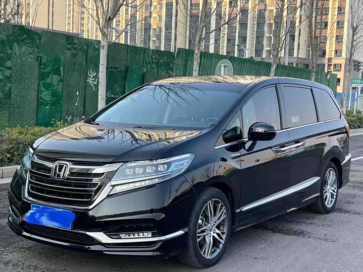 Фото 3 - Honda Elysion