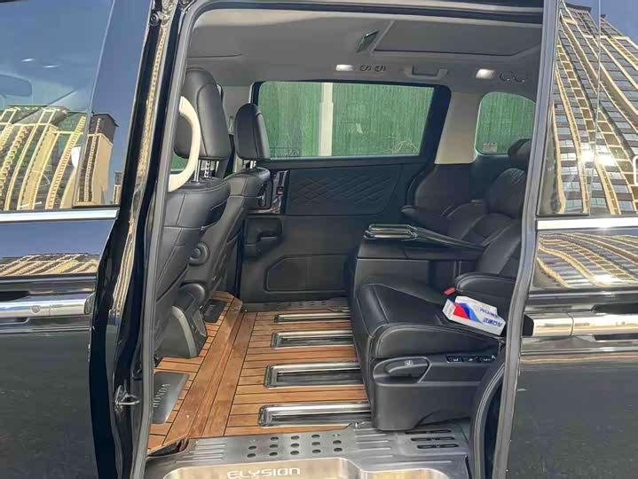 Фото 6 - Honda Elysion