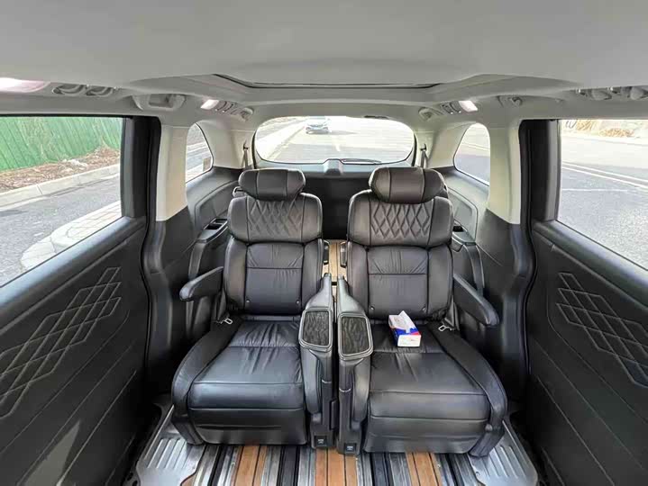 Фото 7 - Honda Elysion