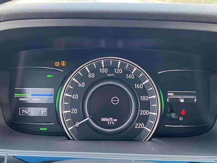 Фото 9 - Honda Elysion